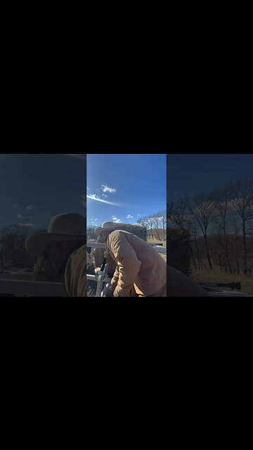 Feeding hay with bale unroller. #farm #ranch #cattle #farmlife #ranchlife #hay