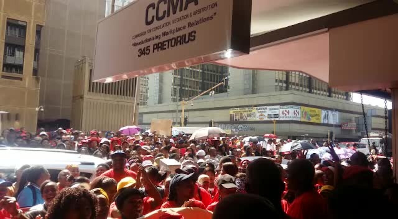 SOUTH AFRICA - Pretoria - Dis-Chem Employees march to CCMA (3sy)