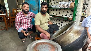 The Most Famous Biryani House In Old Dhaka, Bangladesh | Haji - Kaachi - Tehari Biryani