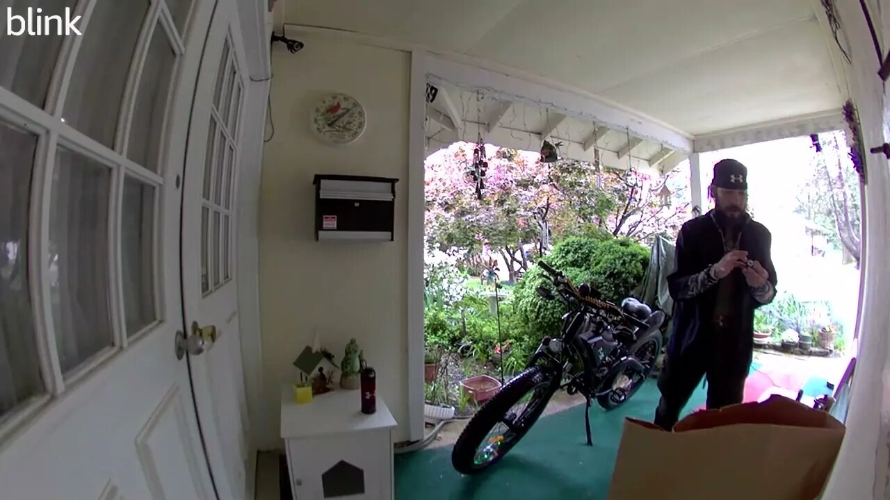 NORTH_VIDEO_DOOR_BELL_2023-04-30T14_47_50-0400.mp4