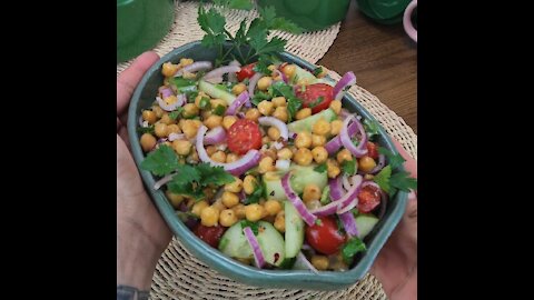 THE SALAD THAT CHANGED MY LIFE - You won't even miss the rice and beans!