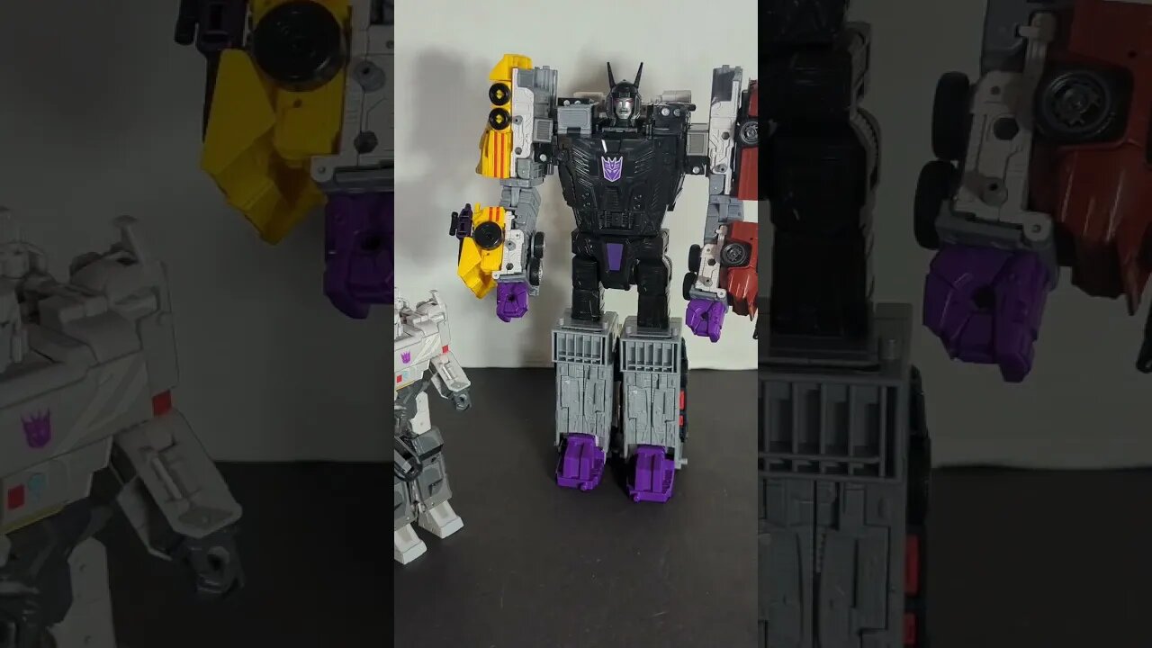 Stunticons... unite into Menasor!!