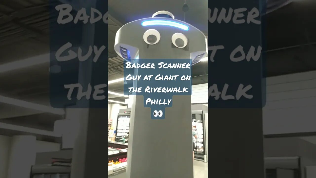 My best friend at the supermarket 👑⚡👀⭐