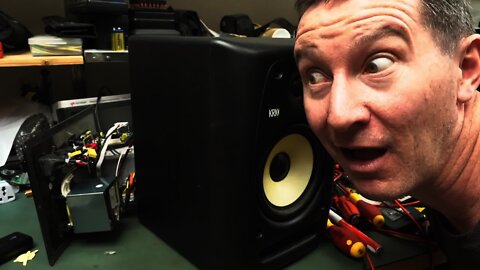 EEVblog #1118 - Why Are Studio Monitors Noisy?