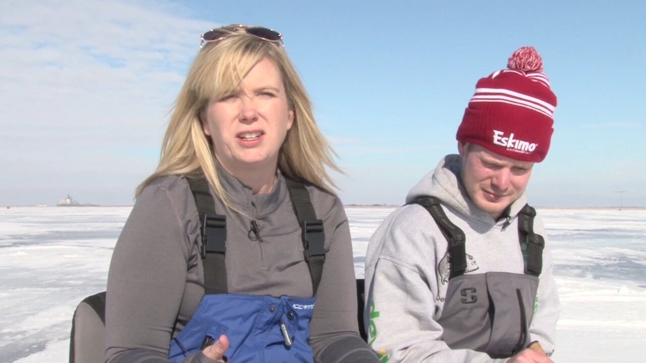 MidWest Outdoors TV Show #1615 - Devils Lake Ice Fishing.