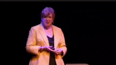 Is CIA = Q from 007 movies?