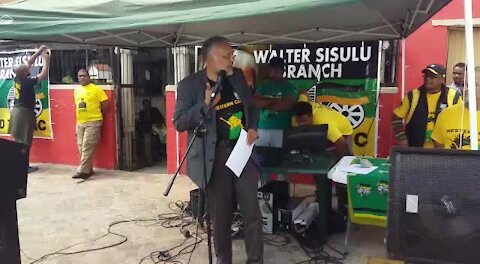 SOUTH AFRICAN - Cape Town - ANC launches Lentegeur Water Campaign (video) (43o)