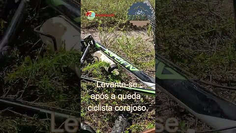 Levante-se após a queda, ciclista corajoso - BIKES E TRILHAS #shorts #bike #mtb #motivação