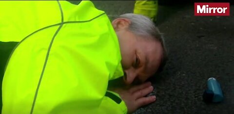 Climate Protesters Glue Their FACE and HANDS To The Road So They Can't Be Removed