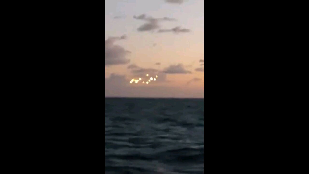 UAP sighting off the far shores of San Diego California! 🛸 👽