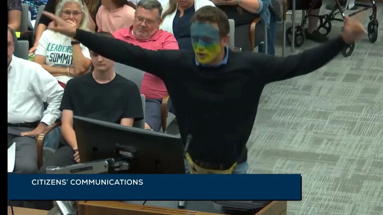 Going Insane For Ukraine At The New Braunfels City Council 🇺🇦