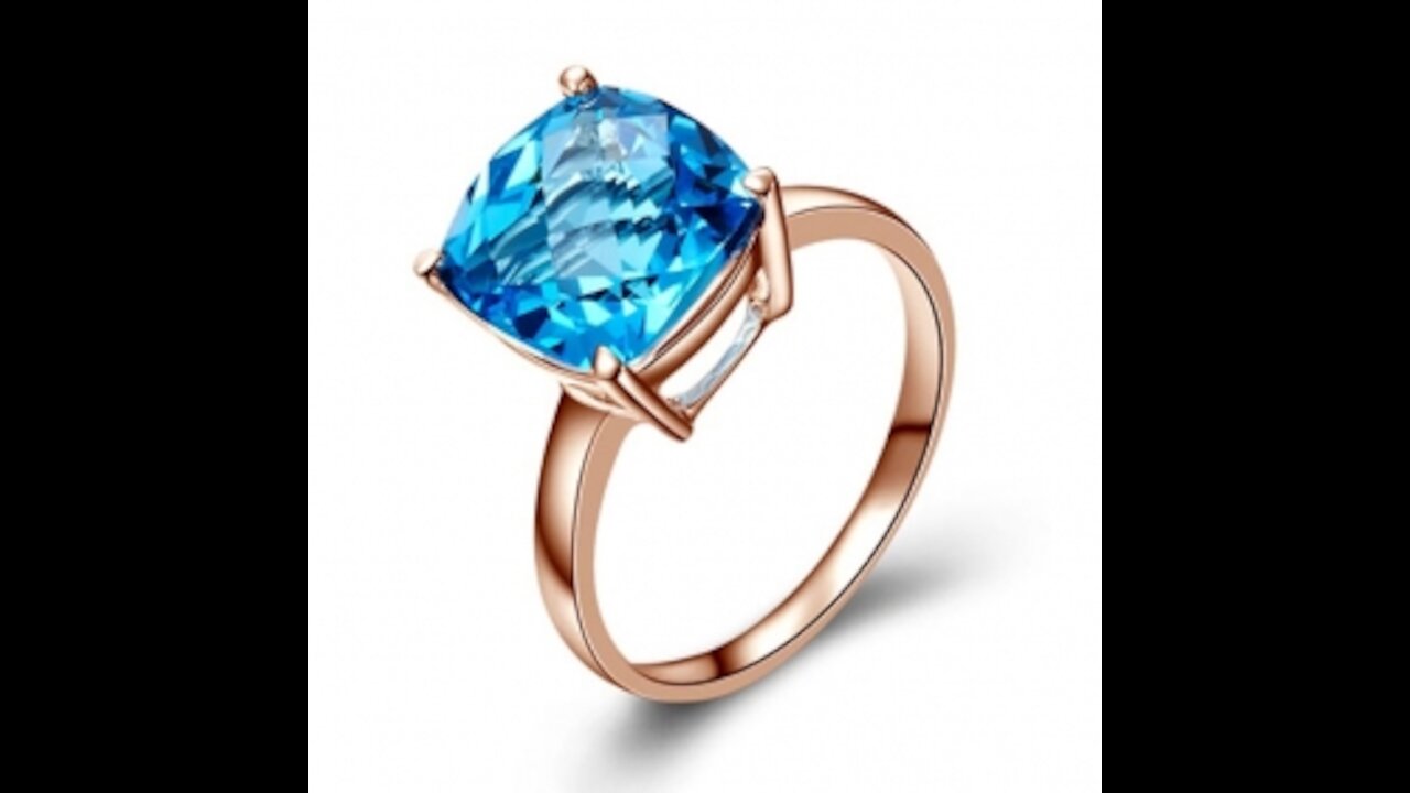 handmade Beautiful gold ring with blue sapphire and diamonds