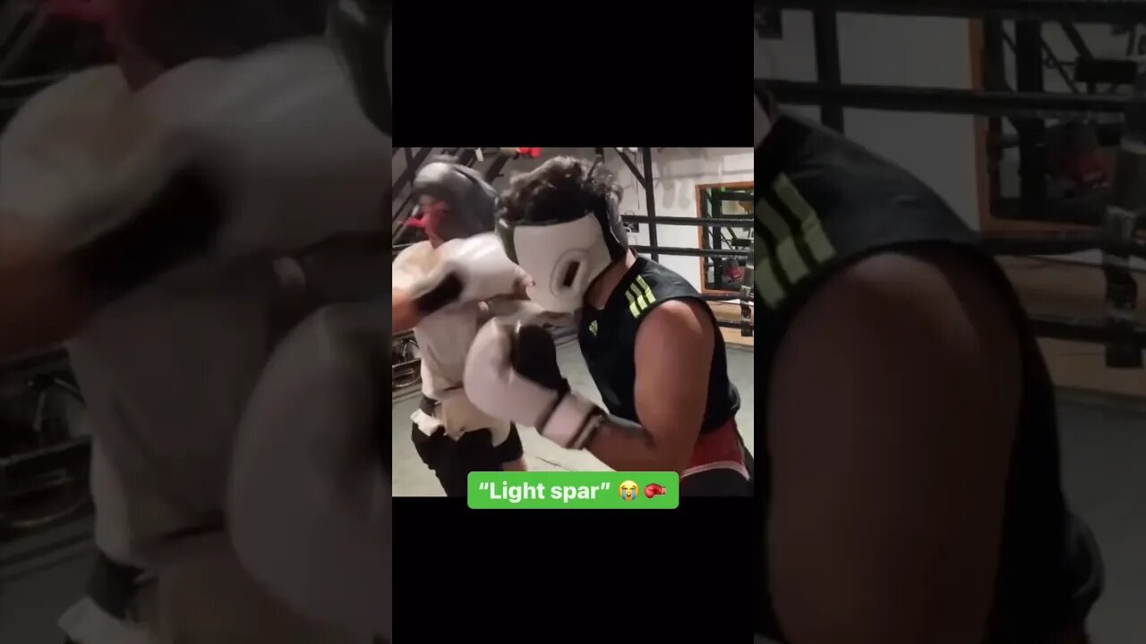 light sparring)😂🥊