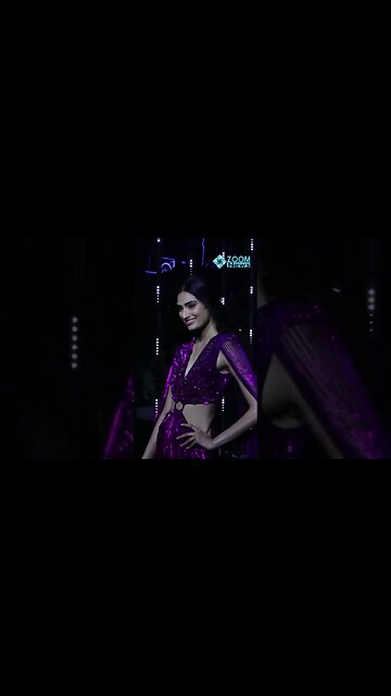 Athiya Shetty on Ramp Walk at Lakme Fashion Week 🤩 #shorts