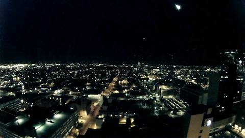 Leonid meteor soars across Phoenix night sky 