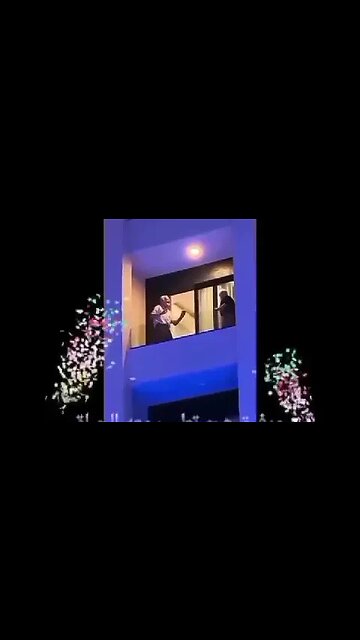 💜 ورفيق هين تطيب معه الحياة 💞😘