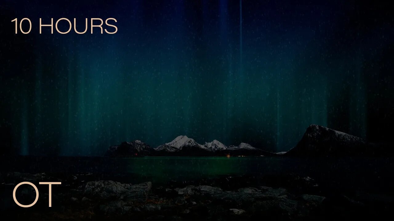 A Light Snow with the Northern Lights | The Calming Atmosphere of falling snow & the Aurora Borealis
