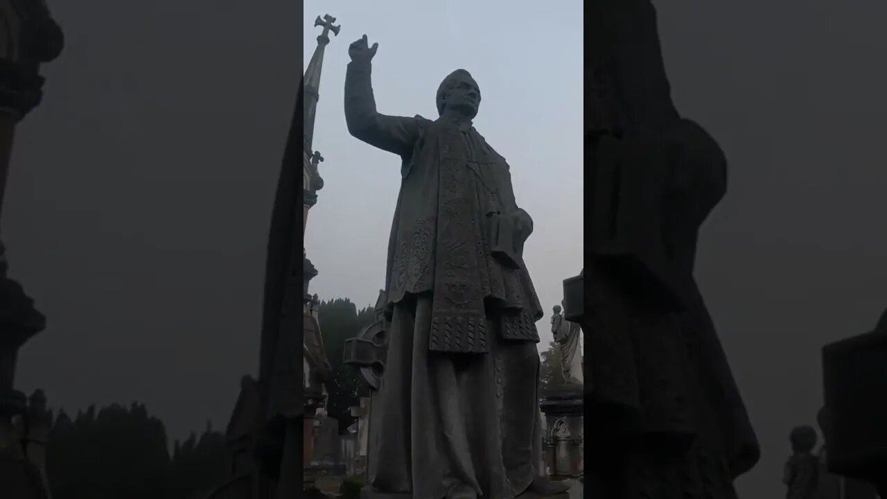 Man shouting murder at a funeral?