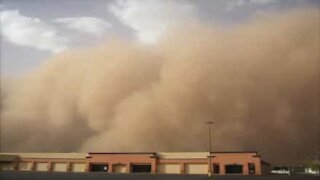 Une terrifiante tempête de poussière au Texas