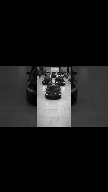 Divo VS Chiron! Black Beauties 😎#Livesty #ytshorts #youtubeshorts #Luxurycar#viral2022 #trending2022