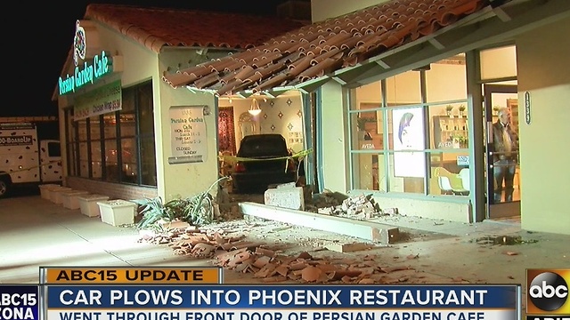 UPDATE: Driver plows through Phoenix restaurant