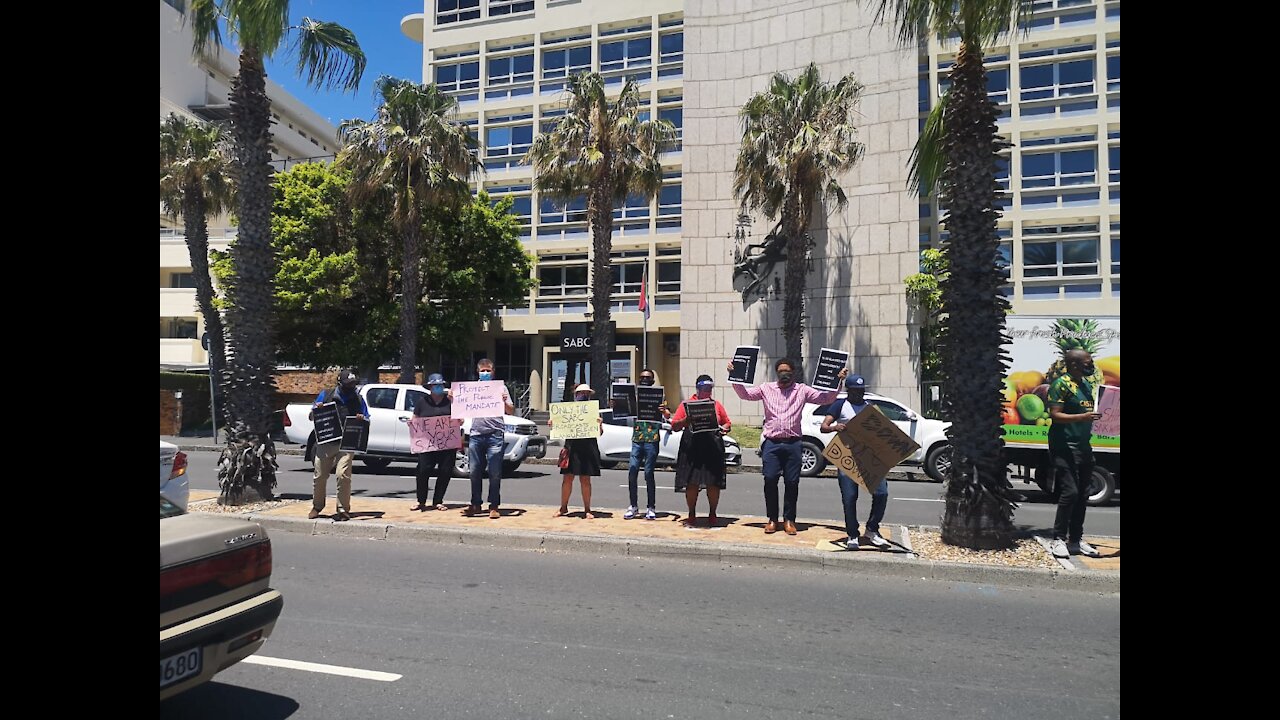 SABC staff in Cape Town picketing outside the SABC building against retrenchments