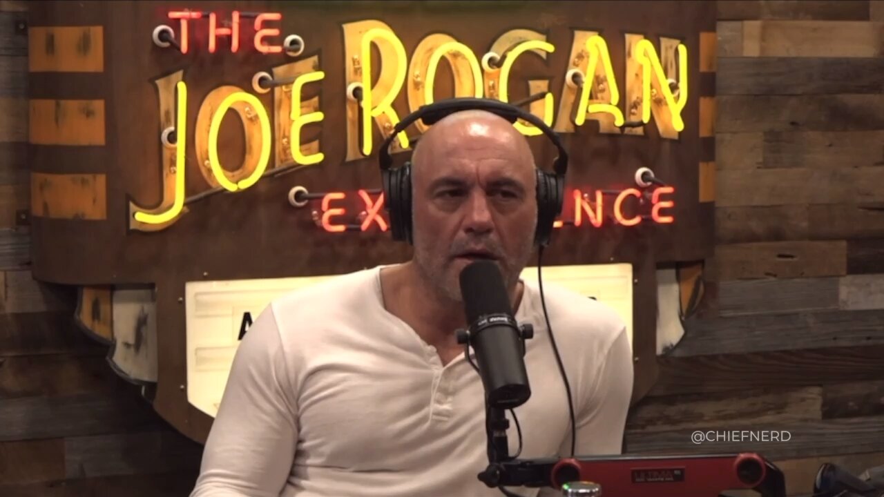 Joe Rogan invites Fauci on His Podcast 🤣