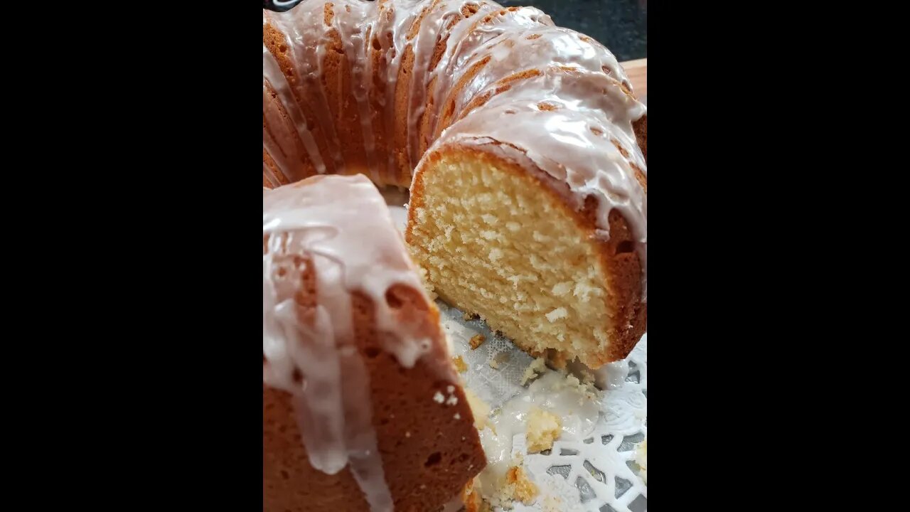 Lemon Bundt Cake