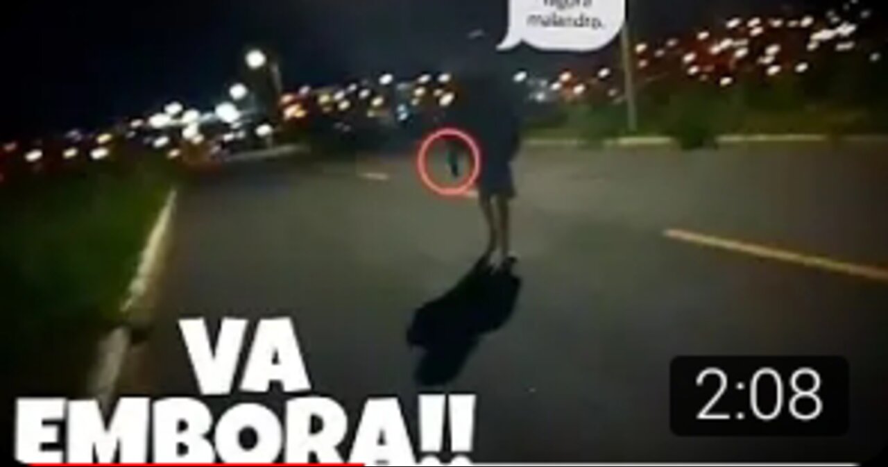 Primeira pessoa a filmar um assalto...de ruin
