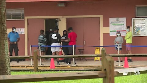 Few problems reported on first day of early voting in Palm Beach County