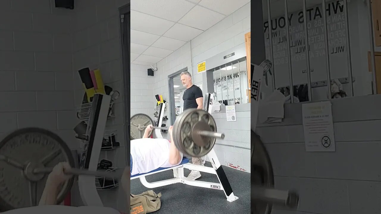 335lbs x 6 Raw Bench, Crazy 🤪 old man