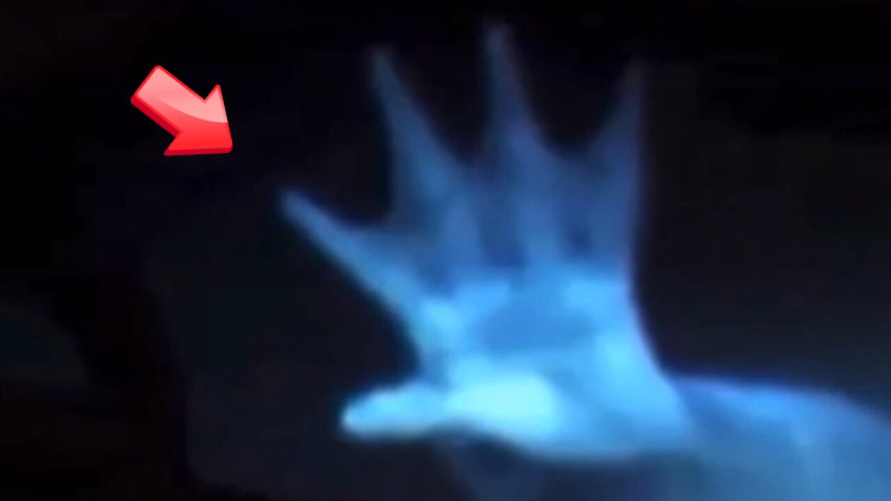 Hand fins on the window of a small submarine! [Conspiracy]
