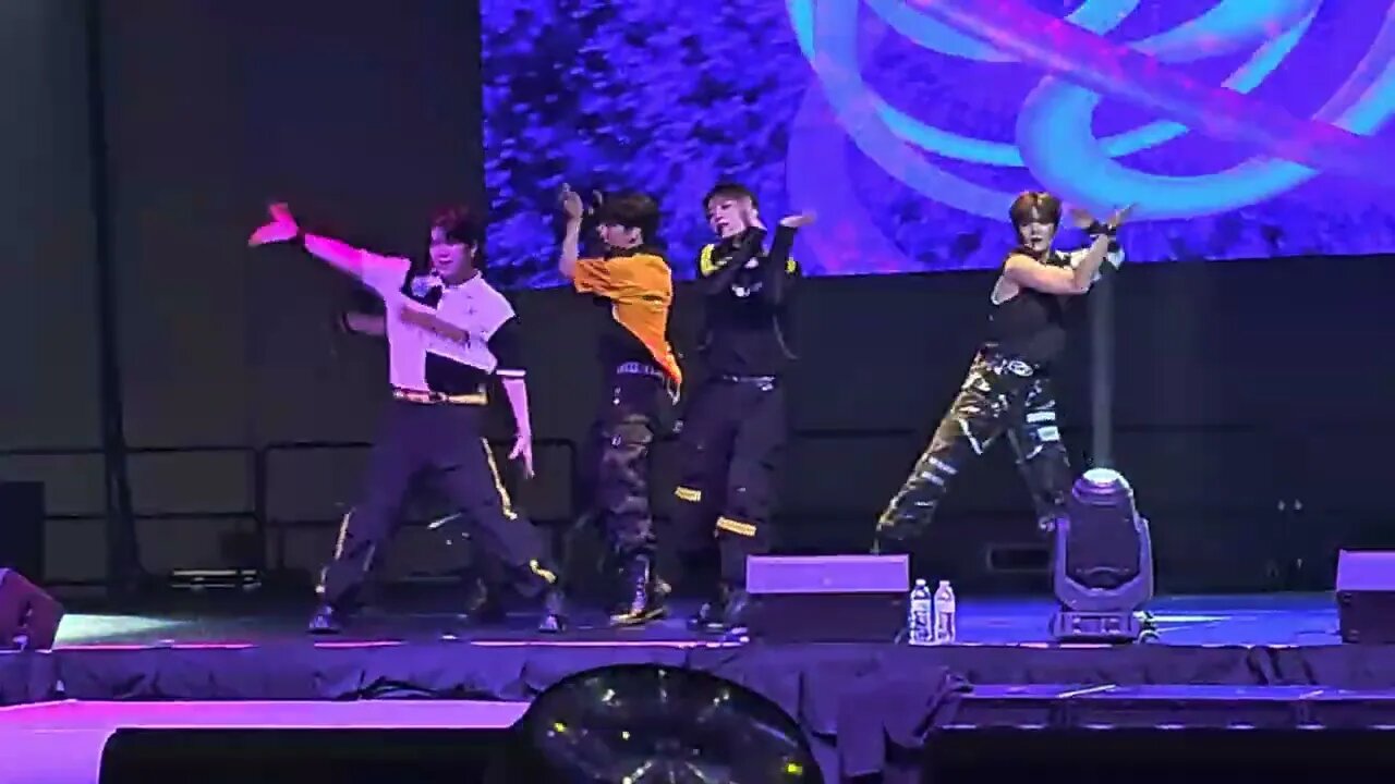 VeriVery in Houston song Lay Back