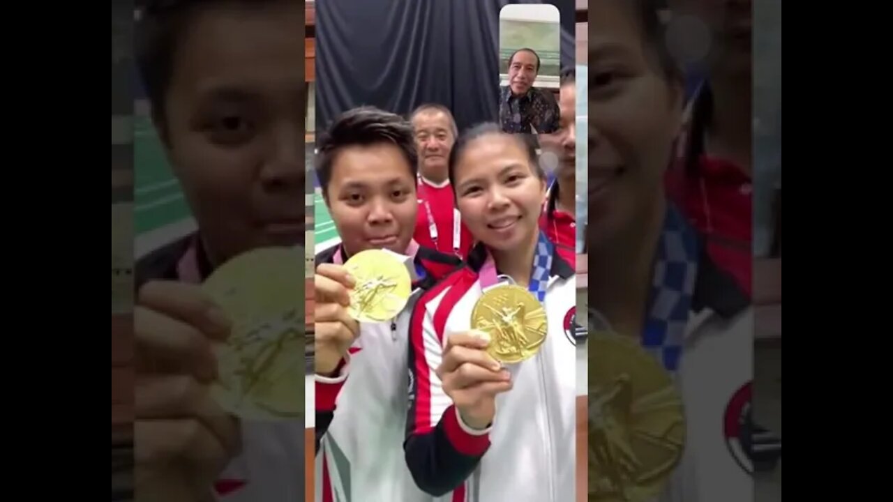 Pak Jokowi Video Call Greysia Polii/Apriyani Rahayu, Emas Olimpiade Tokyo 2020 #Shorts