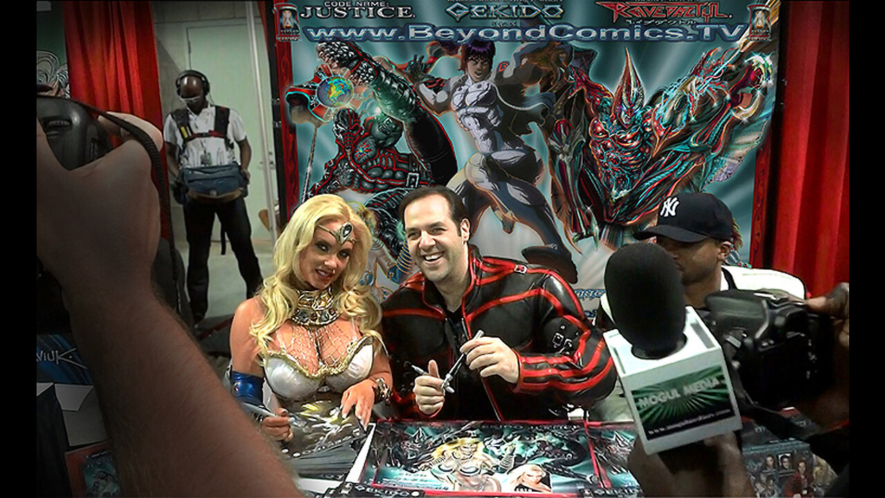 Ice Loves Coco + Ice-T + Comic Book Artist Graig Weich Beyond Comics E! Entertainment News Comic Con