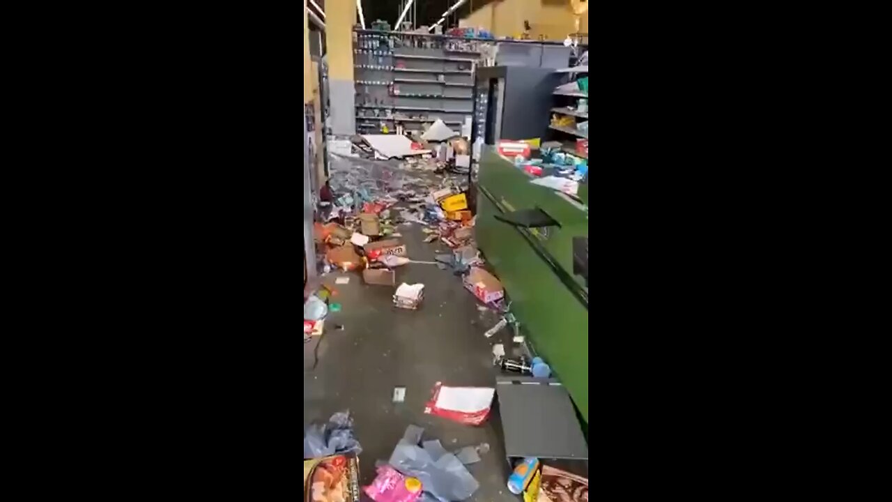 Walmart looking in Chicongo