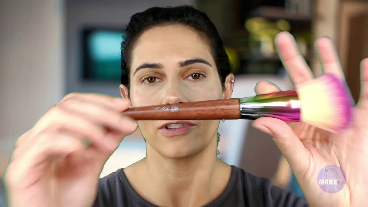 MAKE para o ANO NOVO + Testando Paleta ESSENTIAL cor 01 - LFPRO by Luciane Ferraes