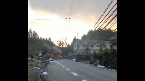 Major 7.6 Earthquake Hits Japan