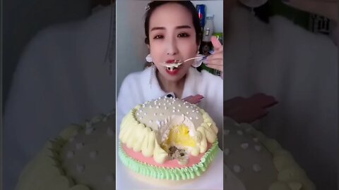 strawberry cake asmr