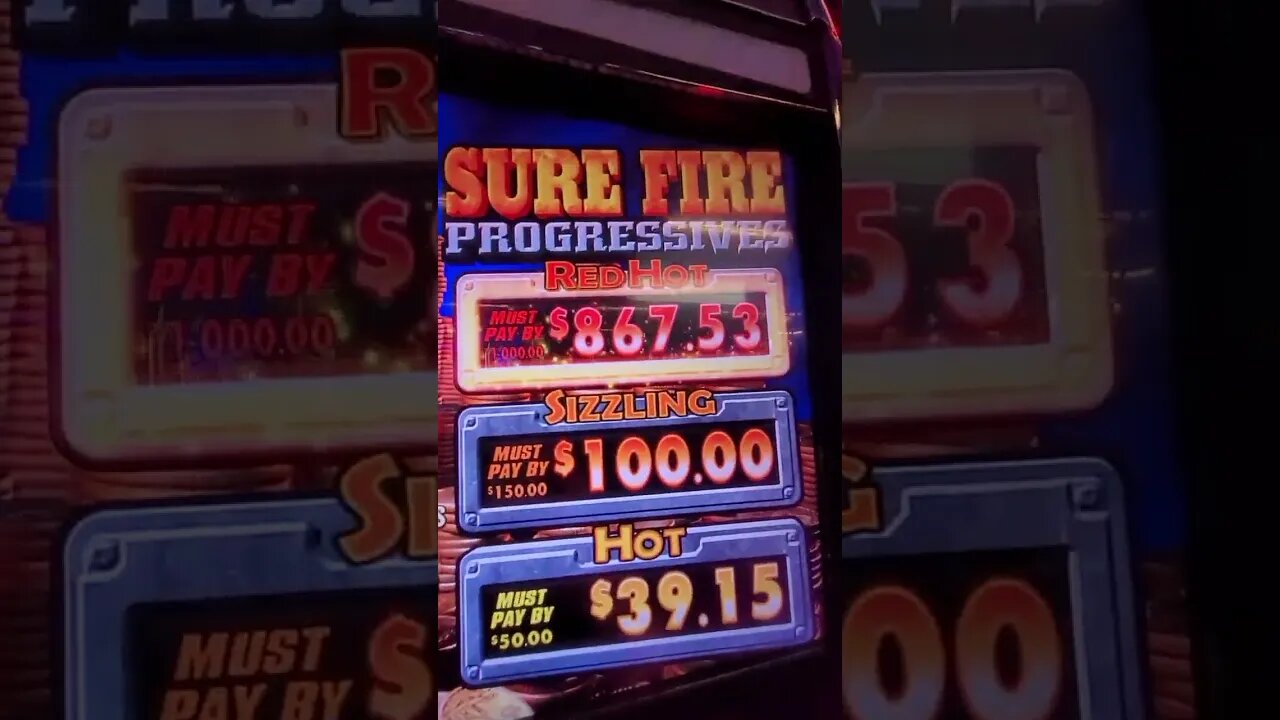 Sizzling Slot Machine Winner in Las Vegas! #slots