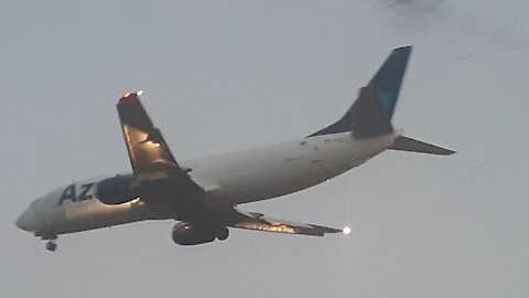 Boeing 737-400 PR-AJZ na final antes de pousar em Manaus vindo de Campinas