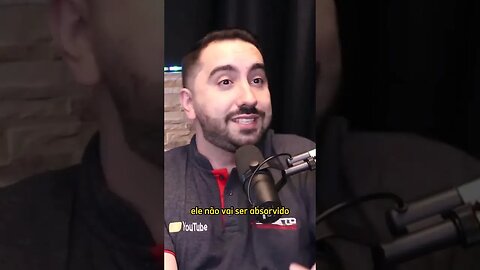 Passar creme nivia no banco de couro do carro - Podcast 3 Irmãos