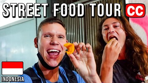 FOREIGNERS TRY INDONESIAN STREET FOOD | Bandung, West Java