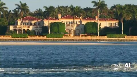 FBI facing criticism for search of former President Trump's Florida estate