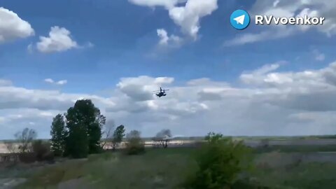 🇷🇺 Russian Ka-52 Reconnaissance & Attack Helicopter Of The "🅾️" Grouping In The Sky Over The Donbass