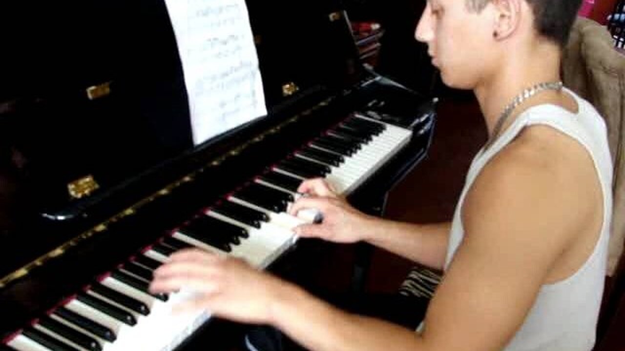 Jaeger Playing a bit of Weeping Willow on piano Scott Joplin Rag