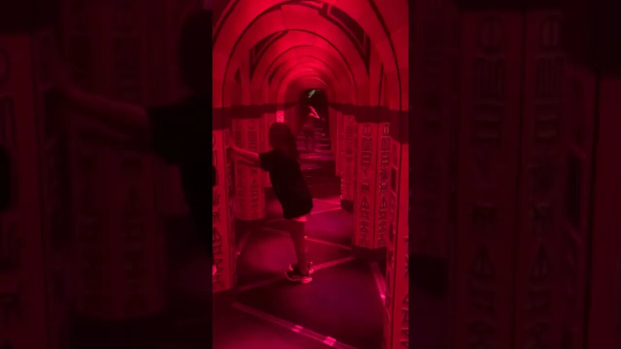 Cool Mirror Maze