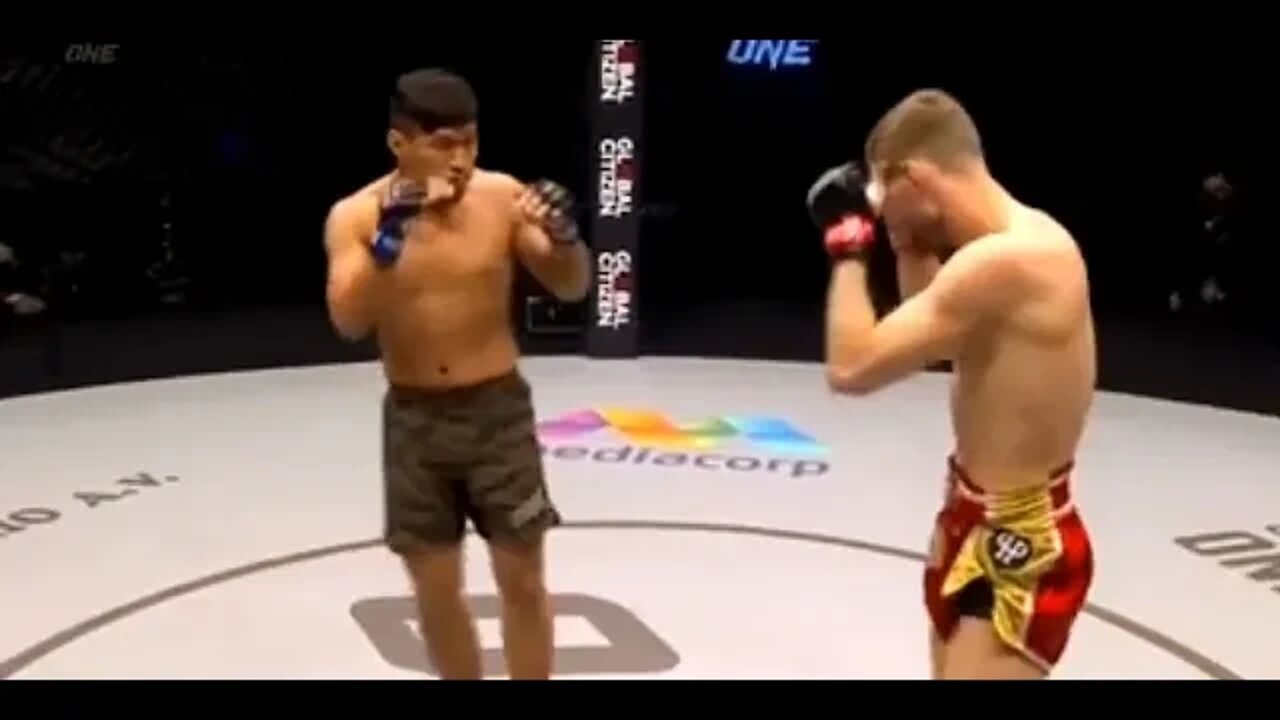 Momentos Impressionantes MMA (06) Impressive Moments MMA - Léo Sócrates