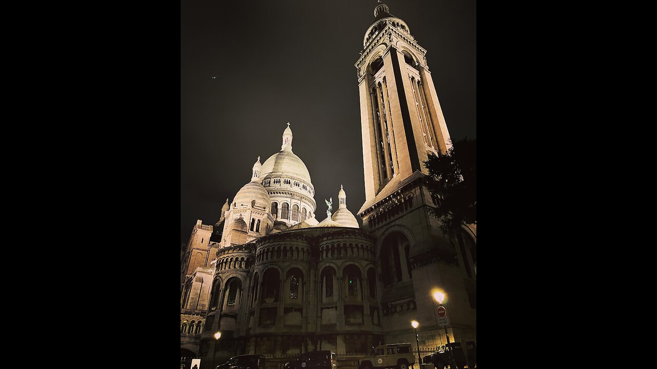 The Montmartre Walking Tour Experience