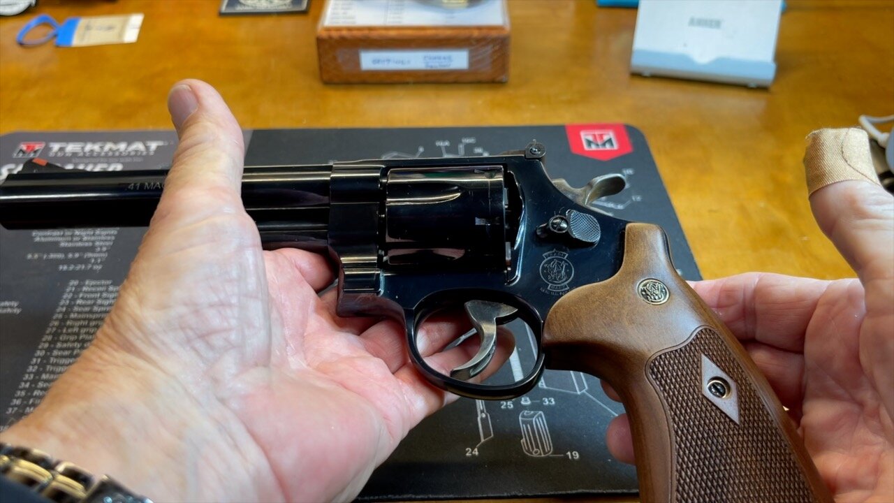 Finally A new 41 Mag revolver at the Viejo bench: first look